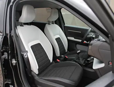 Citroën C3 2025 - 18450 EUR, 18032 km - AUTO.MOTO.pt - 18032km - foto 15 de 30