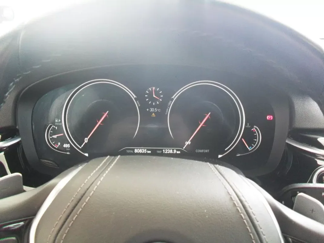 BMW 520 2017 - 26950 EUR, 80835 km - 80835km - foto 11 de 38