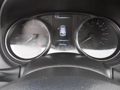 Nissan Qashqai 2015 - 16500 EUR, 100843 km - AUTO.MOTO.pt - 100843km - foto 10 de 12