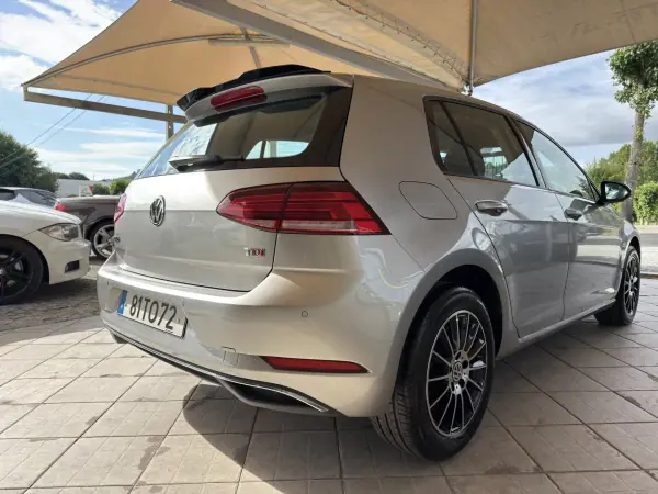 Volkswagen Golf 2017 - 15950 EUR, 151736 km - AUTO.MOTO.pt - 151736km - foto 8 de 34