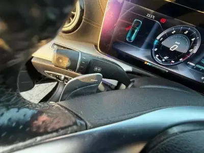 Mercedes-Benz E 220 2017 - 31950 EUR, 241000 km - AUTO.MOTO.pt - 241000km - foto 36 de 51