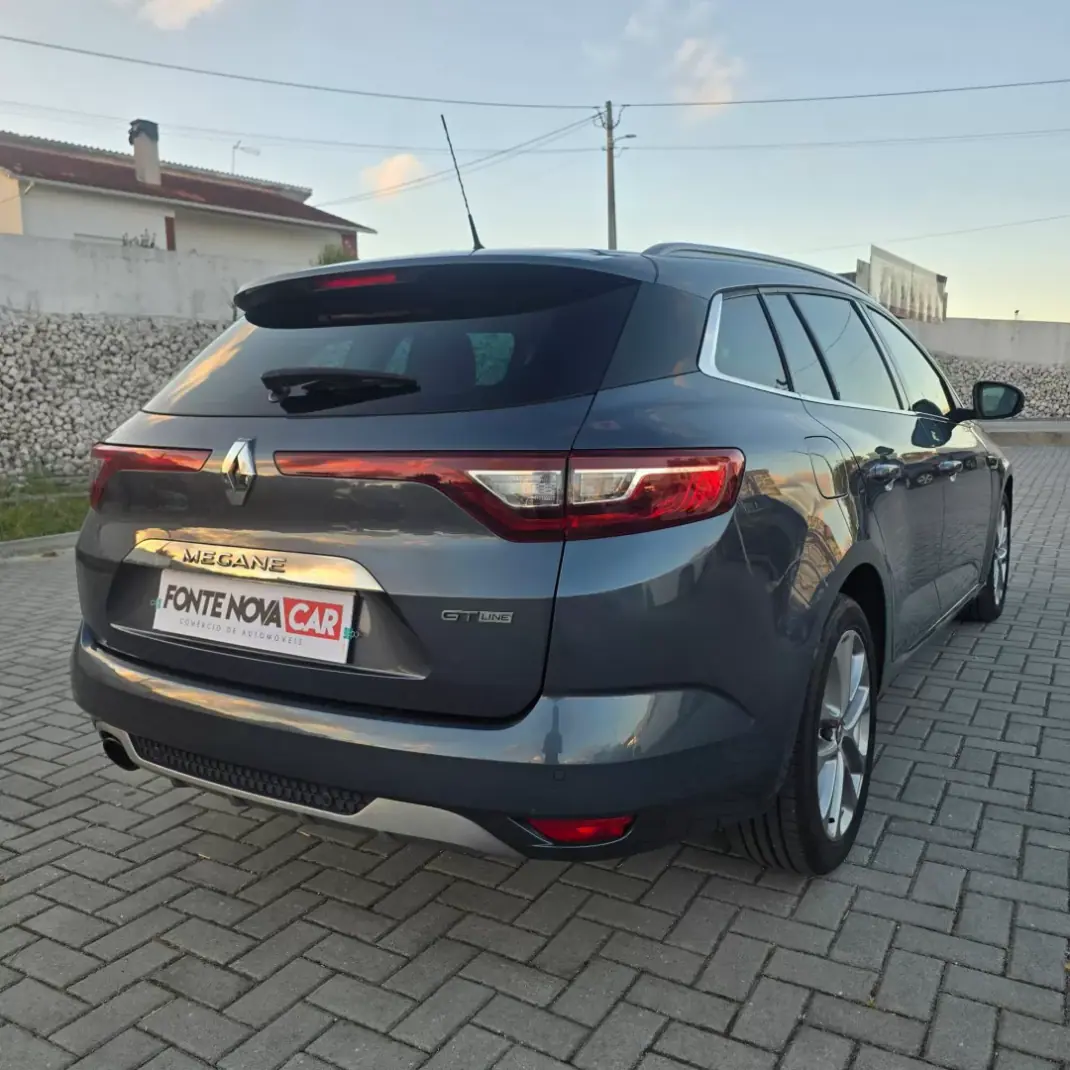 Renault Mégane Sport Tourer 2018 - 13980 EUR, 127252 km - 127252km - foto 3 de 21