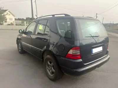 Mercedes-Benz ML 270 2000 - 6500 EUR, 450000 km - AUTO.MOTO.pt - 450000km - foto 4 de 8