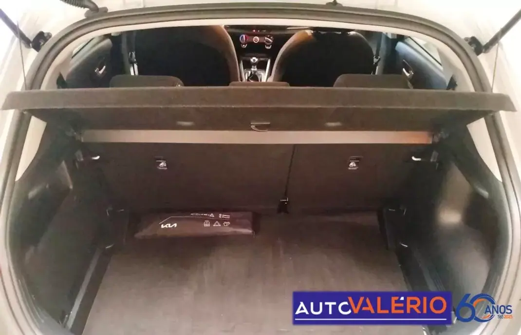Kia Stonic 2021 - 14950 EUR, 58240 km - AUTO.MOTO.pt - 58240km - foto 26 de 29