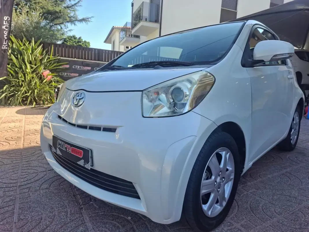 Toyota iQ 2009 - 7900 EUR, 156884 km - 156884km - foto 13 de 27
