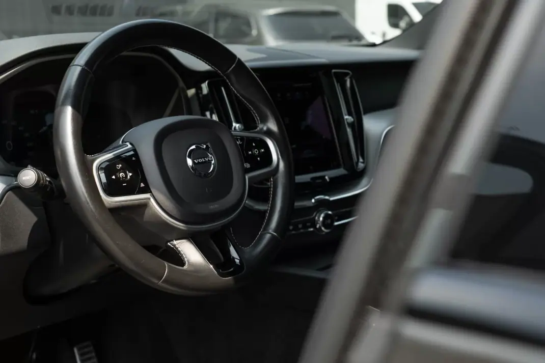 Volvo XC 60 2021 - 34999 EUR, 96771 km - 96771km - foto 11 de 25