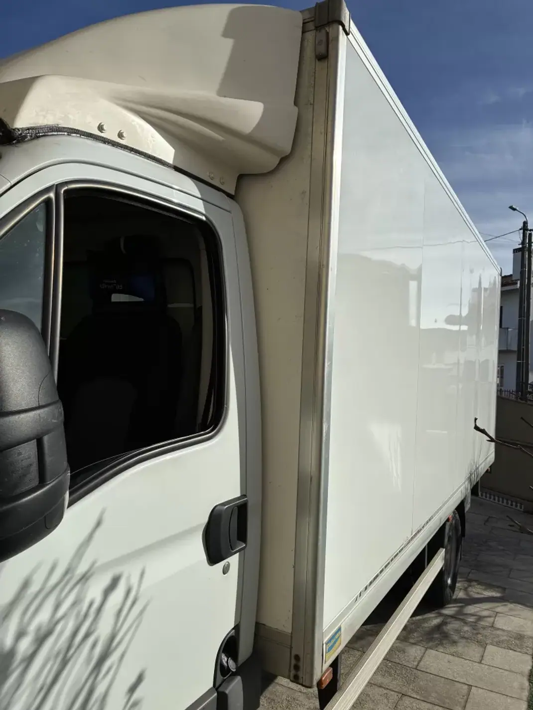 Iveco Daily 2013 - 11990 EUR, 450000 km - 450000km - foto 6 de 11