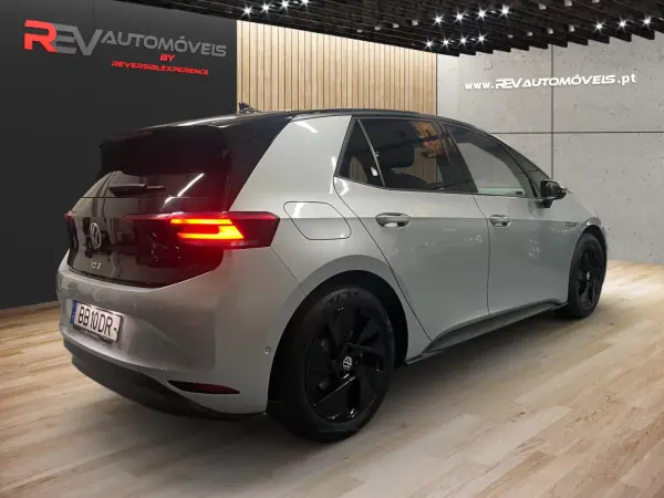 Volkswagen ID.3 Pro Confort 2023 Elétrico