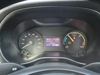 Mercedes-Benz eVito Tourer 2020 - 14950 EUR, 70000 km - AUTO.MOTO.pt - 70000km - foto 15 de 15