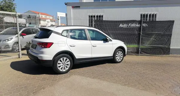 SEAT Arona 2023 - 16750 EUR, 77000 km - 77000km - foto 3 de 14