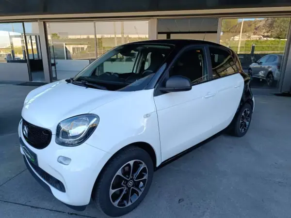 Smart ForFour 2016 - 9900 EUR, 66000 km - AUTO.MOTO.pt - 66000km - foto 20 de 25