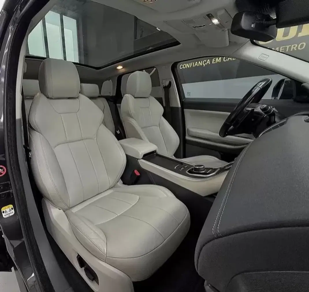 Land Rover Range Rover Evoque 2018 - 22850 EUR, 102825 km - AUTO.MOTO.pt - 102825km - foto 10 de 31