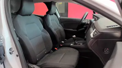Renault Clio VAN 1.5 Blue DCi AIR NAV 2020 - 14220 EUR, 88186 km - AUTO.MOTO.pt - 88186km - foto 46 de 54