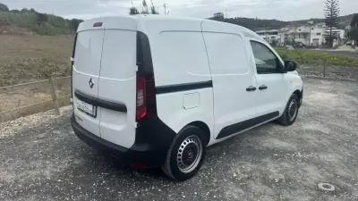 Renault Express 2023 - 14900 EUR, 80000 km - foto 5 de 23