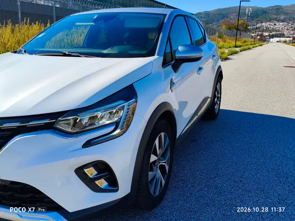 Renault Captur 2021 — foto 2 de 15