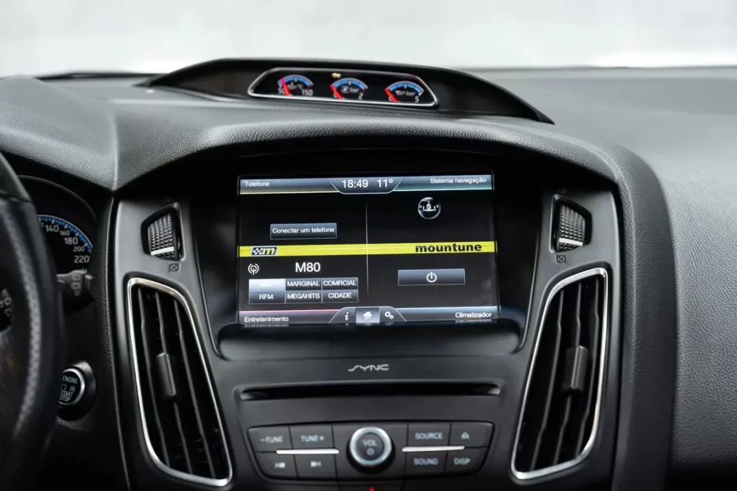 Ford Focus 2016 - 42950 EUR, 61000 km - AUTO.MOTO.pt - 61000km - foto 34 de 49