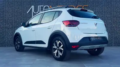 Dacia Sandero 2022 - 15500 EUR, 53000 km - AUTO.MOTO.pt - 53000km - foto 3 de 14