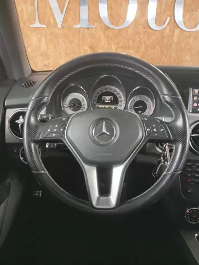 Mercedes-Benz GLK 250 2013 - 16900 EUR, 238000 km - AUTO.MOTO.pt - 238000km - foto 16 de 20