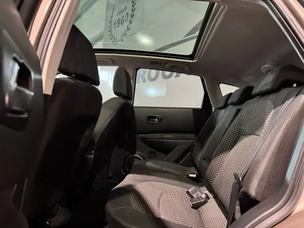 Nissan Qashqai 2009 - 8990 EUR, 201855 km - AUTO.MOTO.pt - 201855km - foto 4 de 31