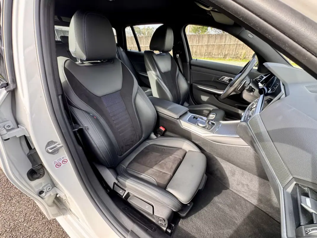 BMW 330 2020 - 32990 EUR, 44000 km - AUTO.MOTO.pt - 44000km - foto 29 de 33