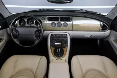 Jaguar XK 2000 - 40950 EUR, 102845 km - AUTO.MOTO.pt - 102845km - foto 10 de 17