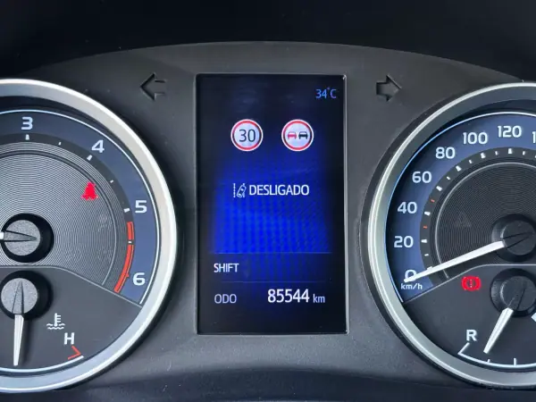 Toyota Corolla 2017 - 16450 EUR, 85000 km - AUTO.MOTO.pt - 85000km - foto 15 de 36