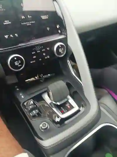 Jaguar E-Pace 2023 - 35900 EUR, 59000 km - 59000km - foto 2 de 12