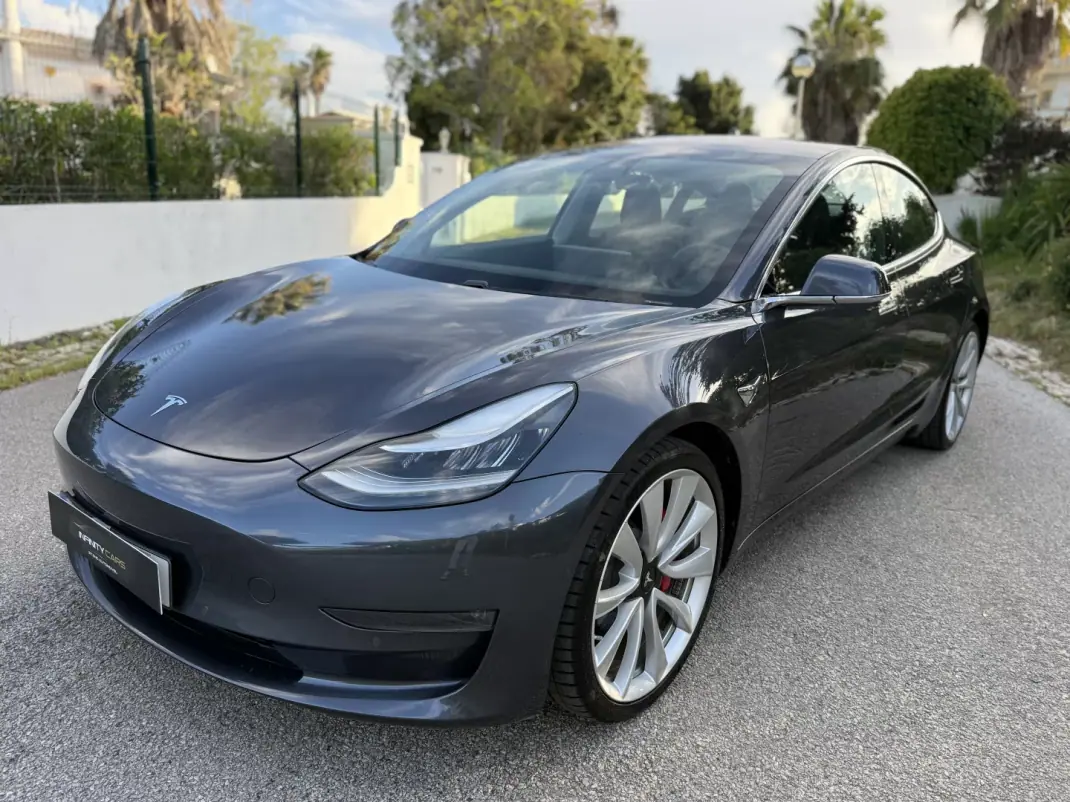 Tesla Model 3 2019 - 24999 EUR, 60000 km - AUTO.MOTO.pt - 60000km - foto 5 de 17