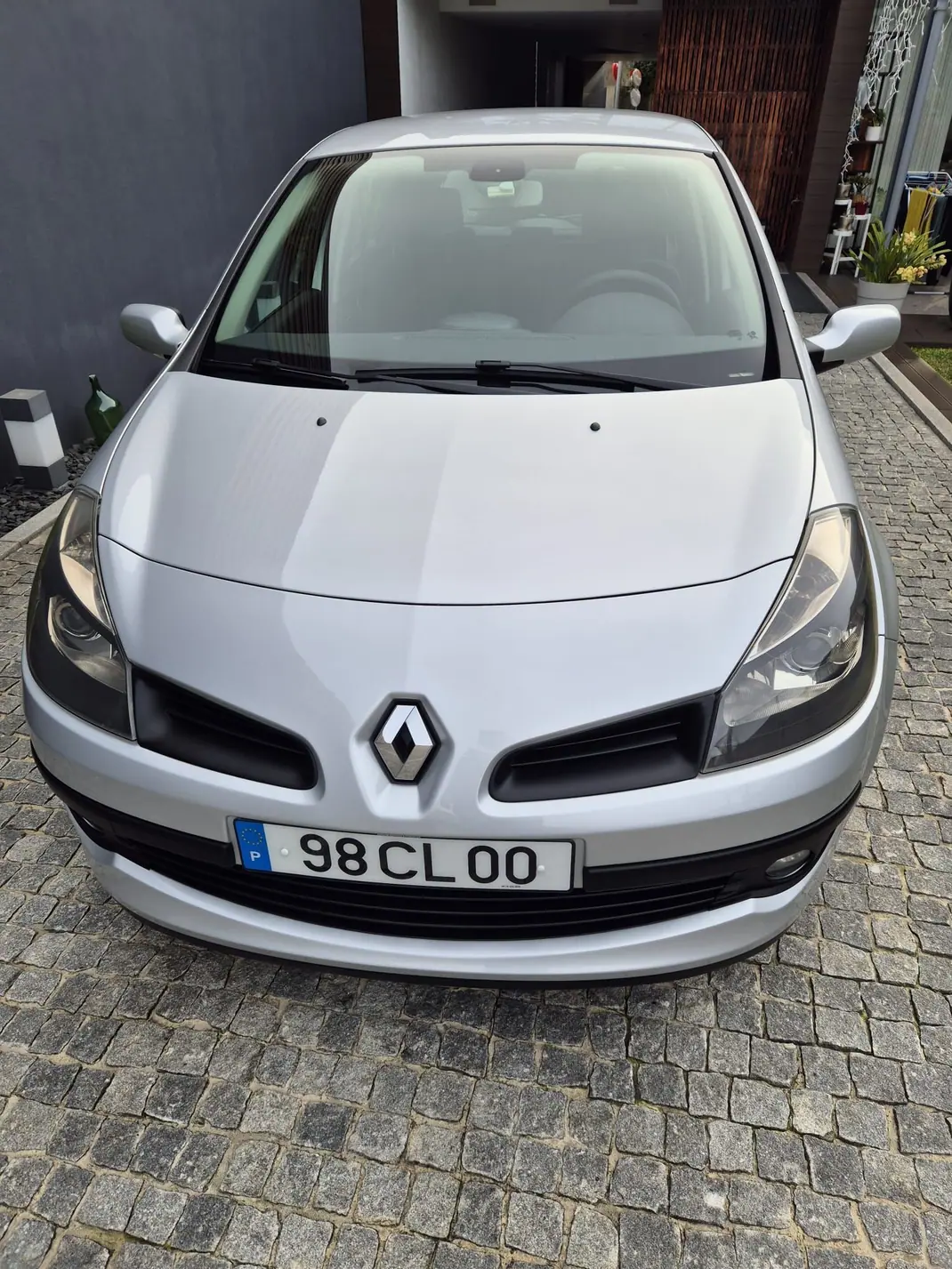 Renault Clio 2006 - 3900 EUR, 233869 km - 233869km - foto 4 de 15