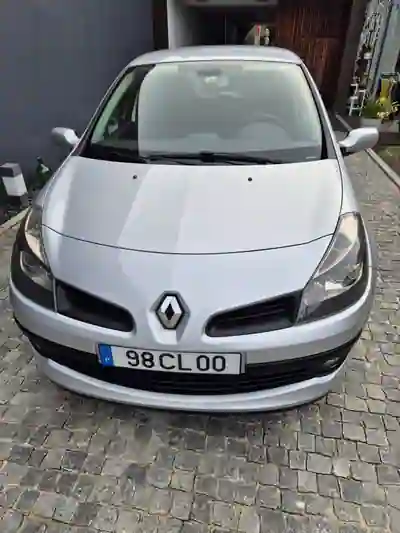 Renault Clio 2006 - 3900 EUR, 233869 km - 233869km - foto 4 de 15