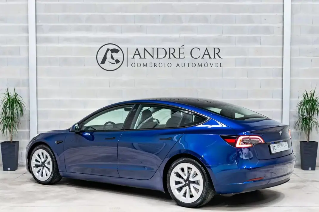 Tesla Model 3 2021 - 27950 EUR, 58905 km - AUTO.MOTO.pt - 58905km - foto 7 de 55