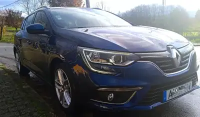 Renault Mégane Break 2017 - 14900 EUR, 165000 km - AUTO.MOTO.pt - 165000km - foto 2 de 13