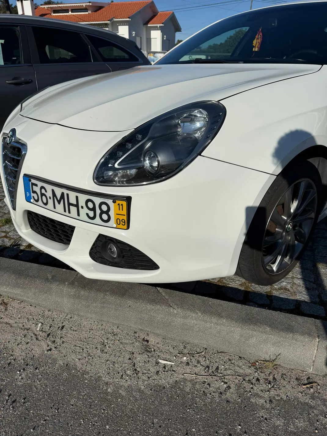 Alfa Romeo Giulietta 2011 - 4799 EUR, 466000 km - AUTO.MOTO.pt - 466000km - foto 2 de 6