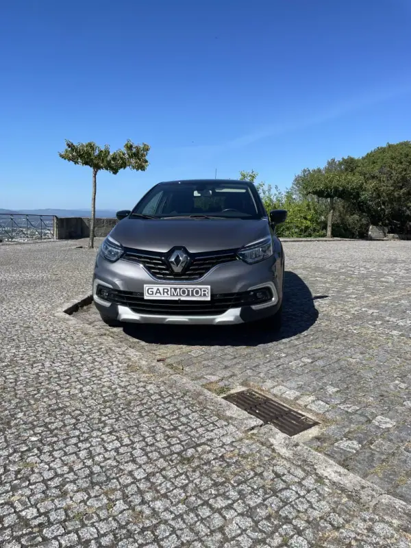 Renault Captur 2019 - 13900 EUR, 73850 km - AUTO.MOTO.pt - 73850km - foto 5 de 18