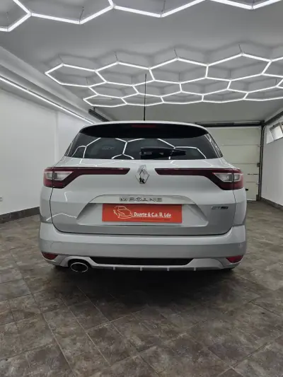 Renault Mégane Sport Tourer 2019 - 11950 EUR, 286730 km - AUTO.MOTO.pt - 286730km - foto 36 de 52