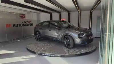 Citroën e-C4 2023 — foto 5 de 53