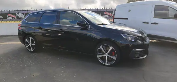 Peugeot 308 SW 2018 - 18500 EUR, 116123 km - AUTO.MOTO.pt - 116123km - foto 2 de 9
