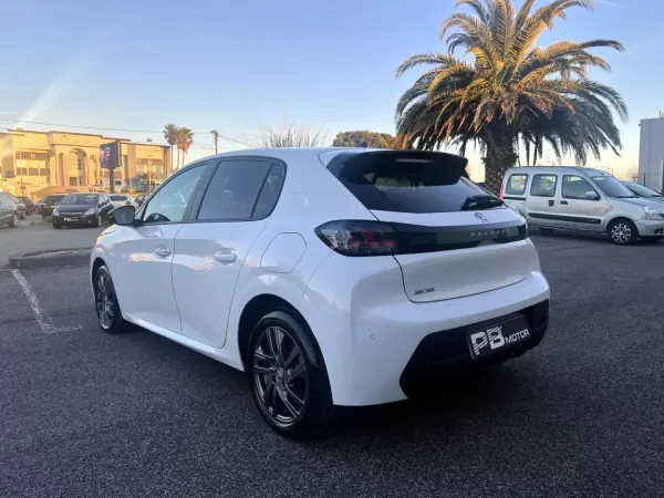 Peugeot 208 2022 - 15500 EUR, 109000 km - AUTO.MOTO.pt - 109000km - foto 4 de 17