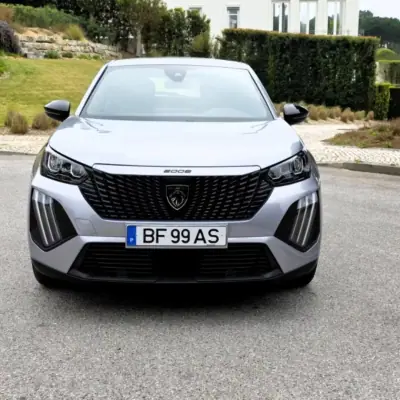 Peugeot 2008 2023 - 18950 EUR, 66800 km - AUTO.MOTO.pt - 66800km - foto 3 de 6