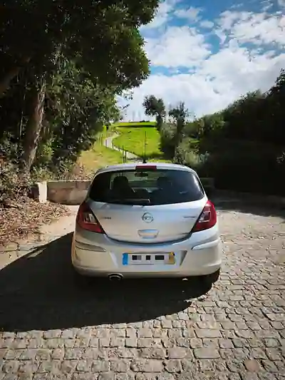 Opel Corsa 2014 — foto 6 de 15