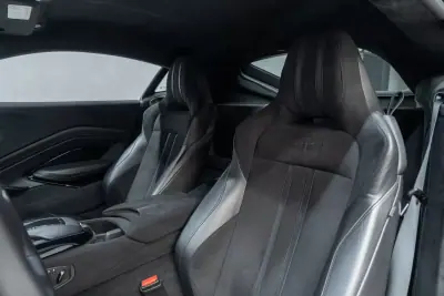 Aston Martin V8 Vantage Coupe 2019 - 144950 EUR, 31000 km - 31000km - foto 18 de 45
