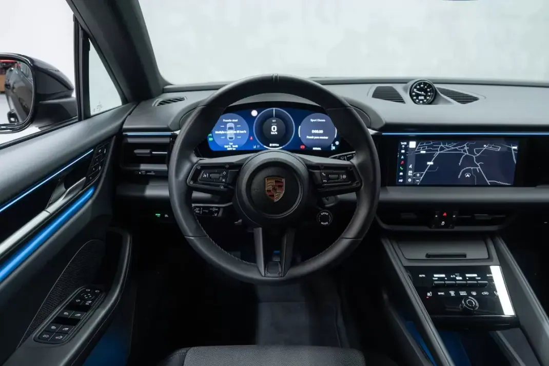 Porsche Macan 2025 - 89950 EUR, 8000 km - AUTO.MOTO.pt - 8000km - foto 22 de 57