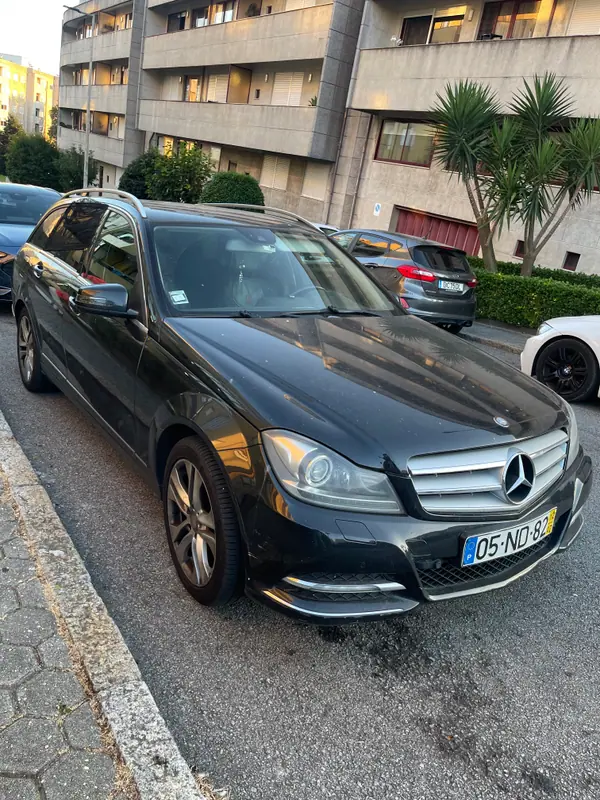 Mercedes-Benz C 180 2012 - 10500 EUR, 293000 km - AUTO.MOTO.pt - 293000km - foto 2 de 5