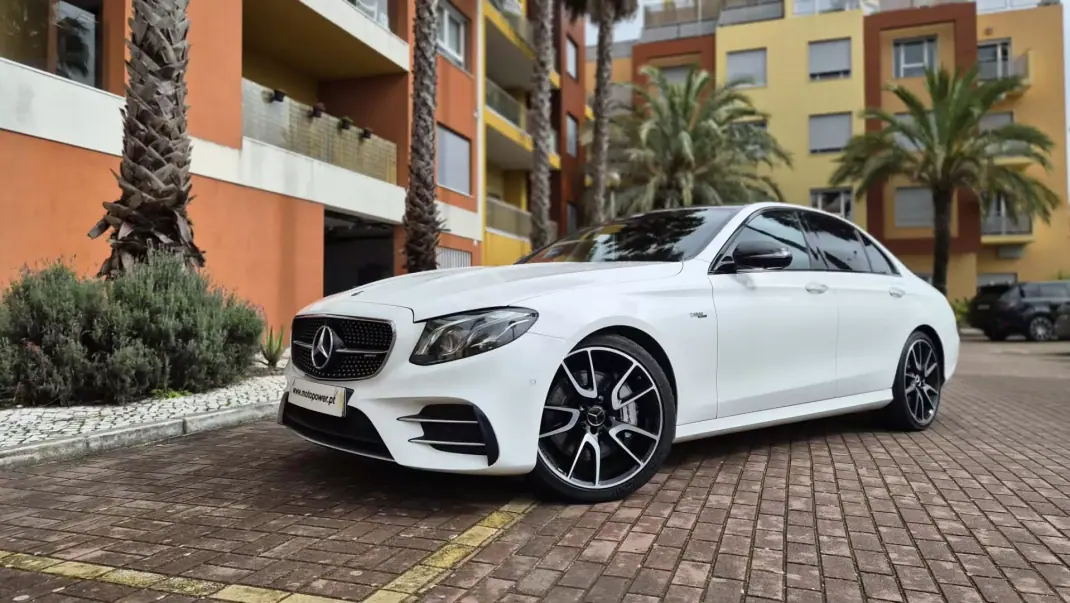 Mercedes-Benz E 53 AMG 2019 - 49980 EUR, 150000 km - AUTO.MOTO.pt - 150000km - foto 1 de 20