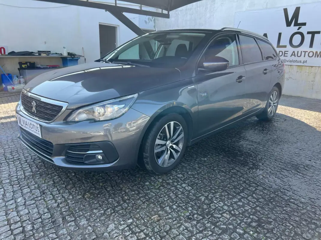 Peugeot 308 SW 2021 - 15500 EUR, 148785 km - AUTO.MOTO.pt - 148785km - foto 1 de 12