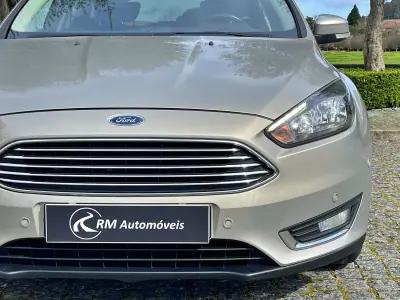 Ford Focus SW 2017 - 7750 EUR, 243000 km - AUTO.MOTO.pt - 243000km - foto 11 de 39
