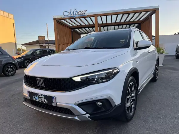 Fiat Tipo Cross 2022 - 14950 EUR, 98000 km - AUTO.MOTO.pt - 98000km - foto 9 de 53