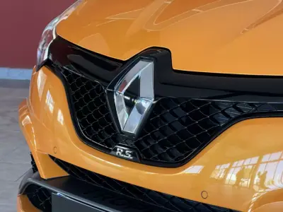 Renault Mégane 2019 - 49990 EUR, 11812 km - AUTO.MOTO.pt - 11812km - foto 3 de 25
