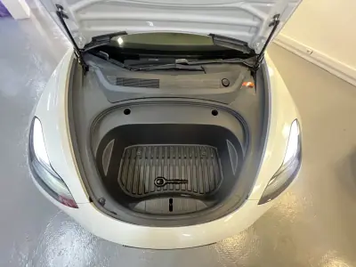 Tesla Model 3 2021 - 31990 EUR, 85000 km - AUTO.MOTO.pt - 85000km - foto 42 de 45