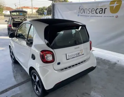 Smart Fortwo Cabrio 2021 - 11500 EUR, 25425 km - AUTO.MOTO.pt - 25425km - foto 3 de 11